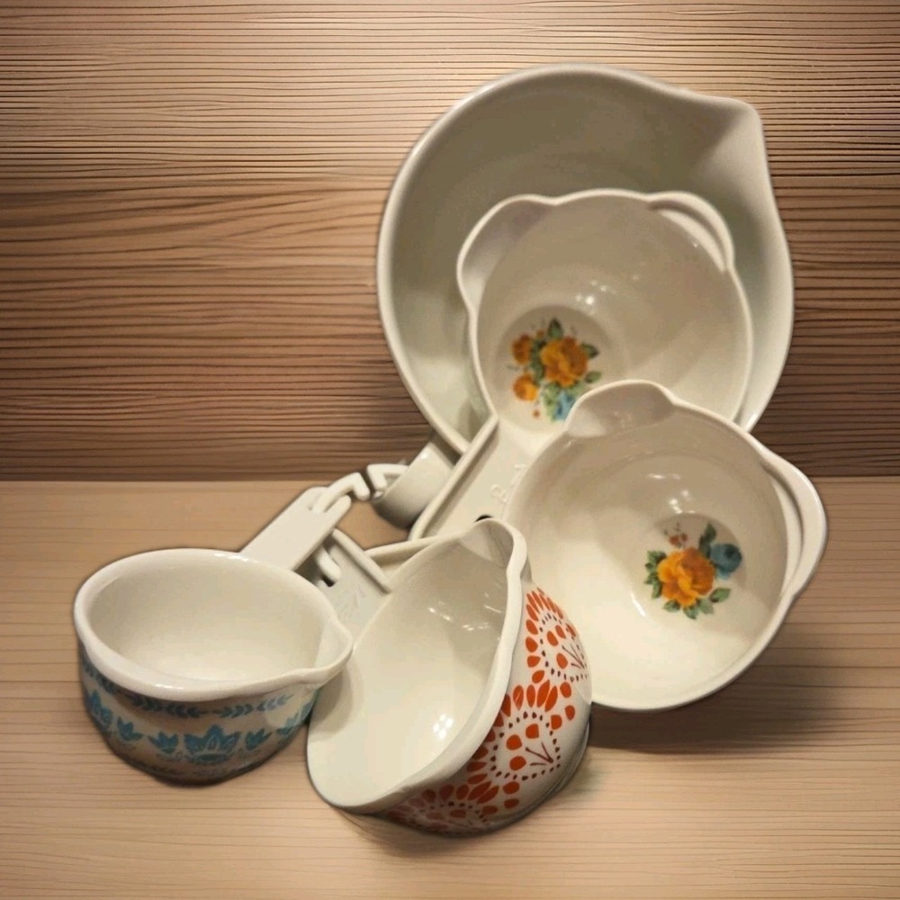 The Pioneer Woman CLARA Green Melamine 2 C. Measuring & Nesting Measuring Cups